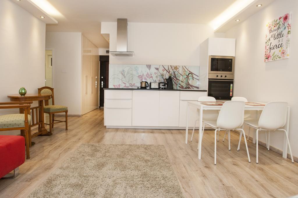Ilona 2 Bedrooms Apartment In The Center Budapest Kültér fotó