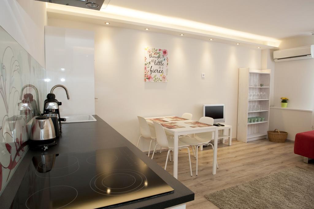 Ilona 2 Bedrooms Apartment In The Center Budapest Kültér fotó